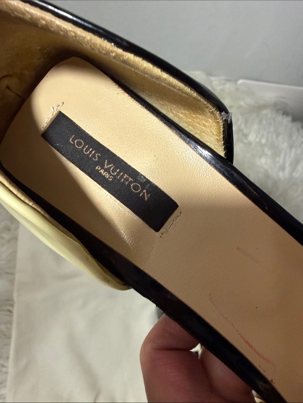 Louis Vuitton Two-Tone Pointed Toe Pumps in Black and White size 39 or 8.5 - Picture 6 of 13